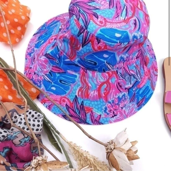 Ruby Red Wild Times Pink Red Blue Sun Hat One Size. Worn once. - Picture 2 of 5